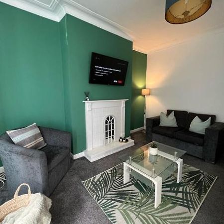 Moorfield Street Guesthouse ลีดส์ ภายนอก รูปภาพ