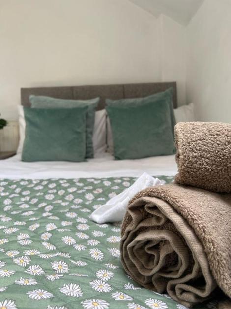 Moorfield Street Guesthouse ลีดส์ ภายนอก รูปภาพ