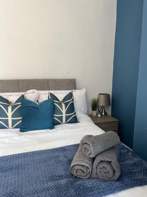 Moorfield Street Guesthouse ลีดส์ ภายนอก รูปภาพ