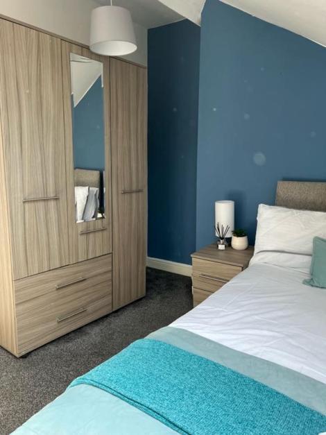 Moorfield Street Guesthouse ลีดส์ ภายนอก รูปภาพ