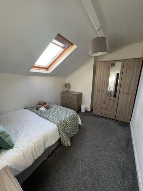 Moorfield Street Guesthouse ลีดส์ ภายนอก รูปภาพ